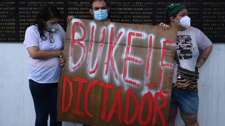 Com destituições no Supremo, Bukele domina os três poderes em El Salvador el salvador bukele