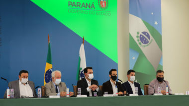 coletiva volta às aulas