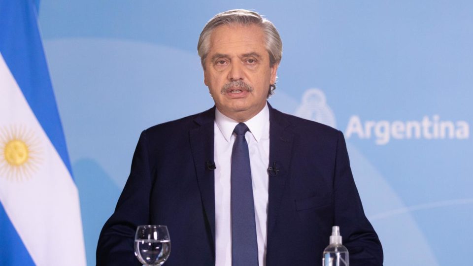 Fernández quer poderes para suspender aulas presenciais onde há alto risco sanitário fernandez