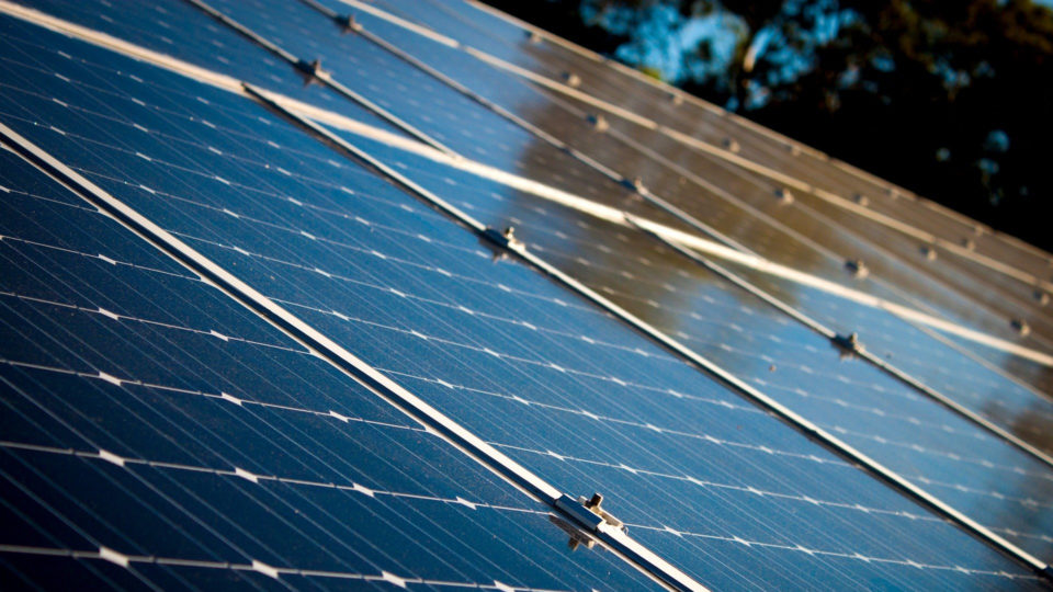 Câmara começa a definir futuro dos incentivos à energia solar. Saiba o que está em jogo Câmara começa a definir futuro dos incentivos à energia solar. Saiba o que está em jogo