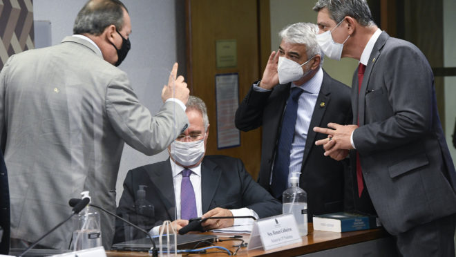 CPI da Covid: linha de investigação persegue cloroquina e falta de vacinas