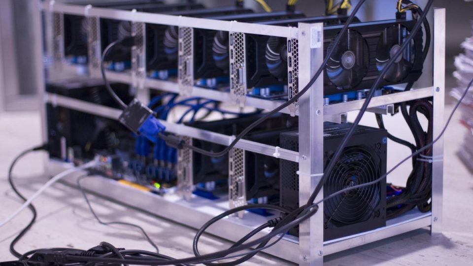 Taxa de produção do Bitcoin na China cai até 97% em pools de mineração Mineração de criptomoedas