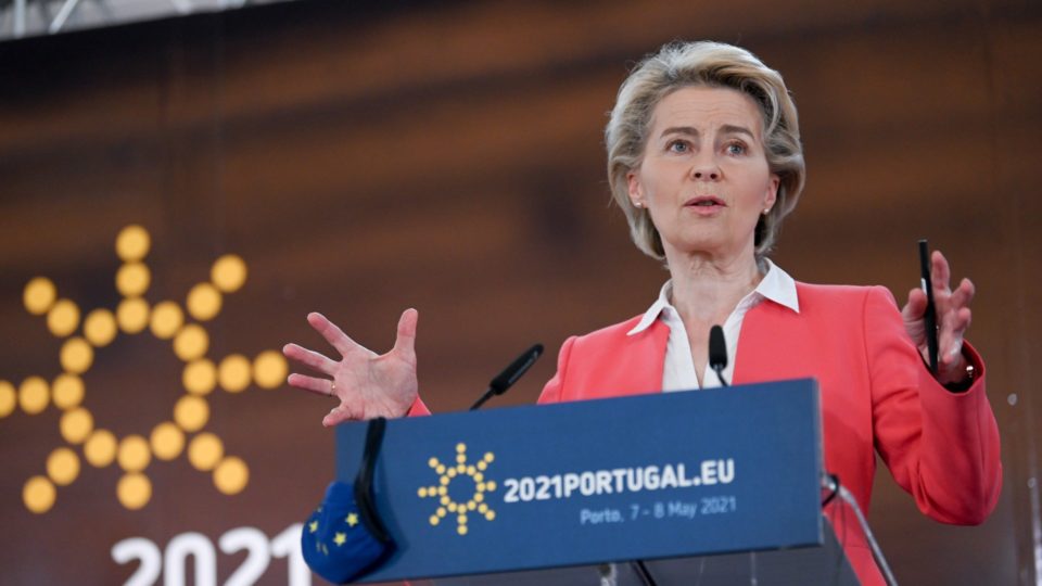 UE se junta aos EUA para pedir nova investigação sobre origem da Covid A presidente da Comissão Europeia, Ursula von der Leyen.