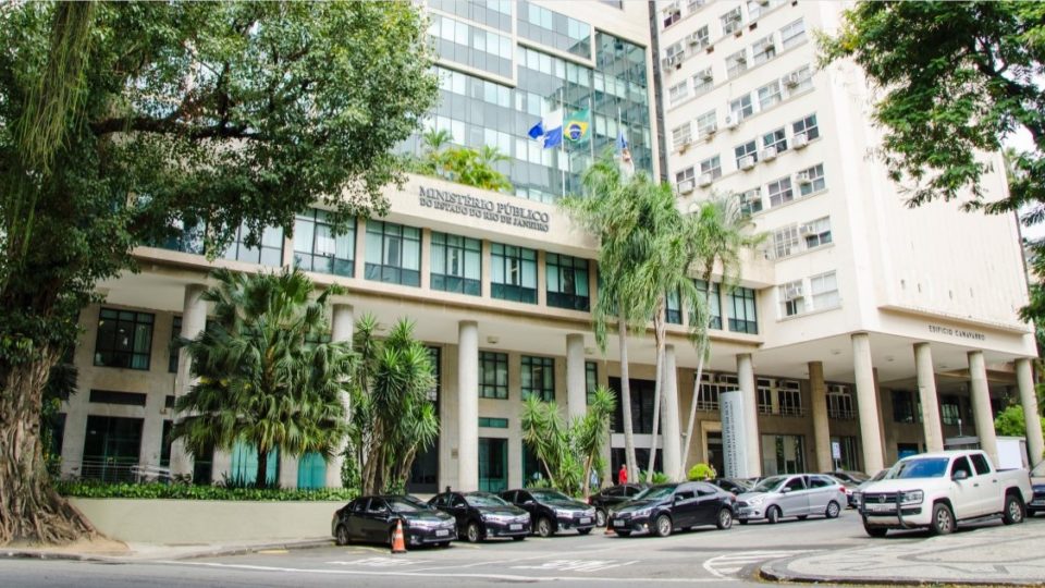 Alvo de operação policial no Jacarezinho sabia de mandado de prisão contra ele Alvo de operação policial no Jacarezinho sabia de mandato de prisão contra ele