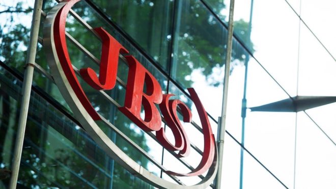 Gigante dos alimentos JBS paralisa unidades nos EUA após ataque hacker JBS