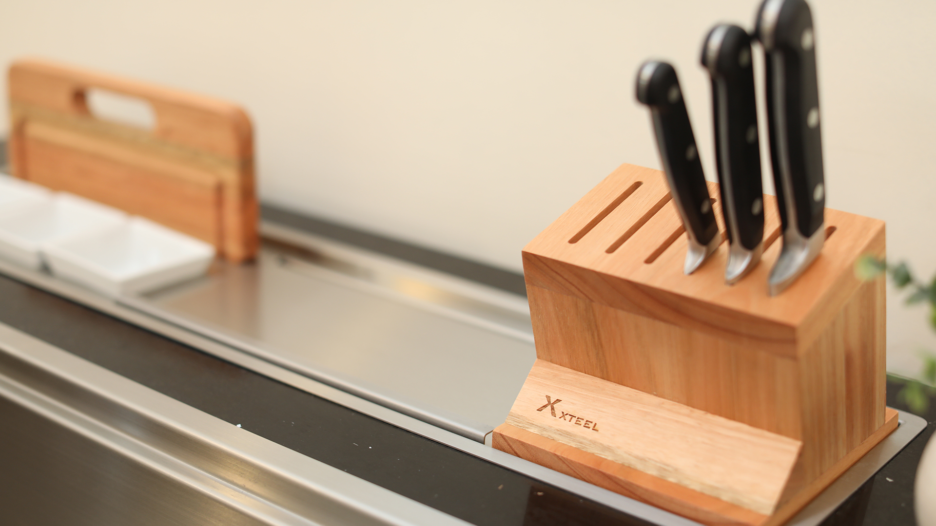 De qualidade e design incomparáveis, as calhas secas podem ser personalizadas com diversos tipos de acessórios.