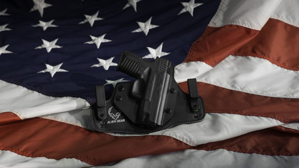 A vantagem de ser Estados Unidos em vez de República Federativa Nada faz tão bem à indústria de armas norte-americana quanto um democrata na Casa Branca.
