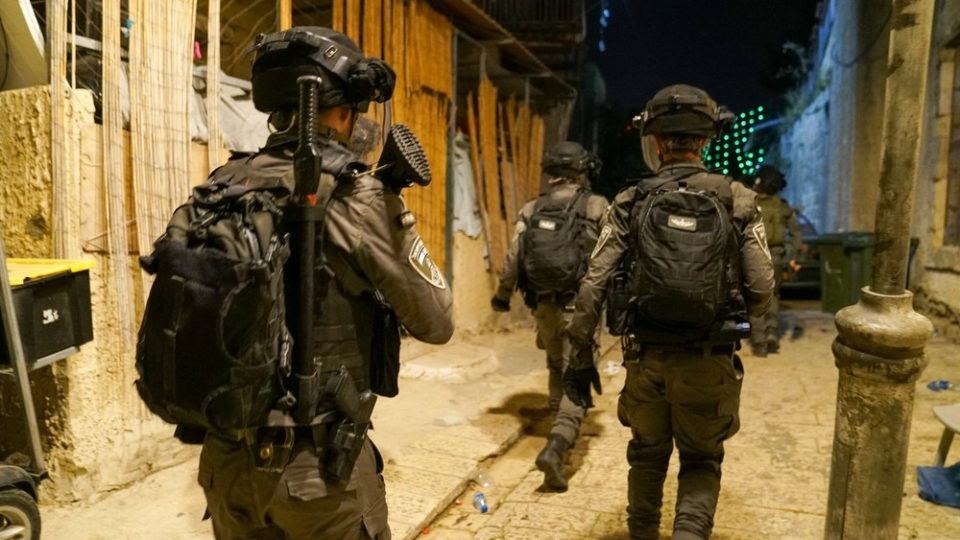 Por que os distúrbios internos entre árabes e judeus são a maior ameaça a Israel Polícia israelense anunciou fechamento da cidade de Lod a partir das 17h.