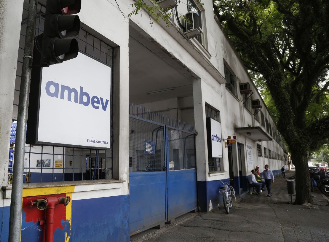 As vagas são para posições presenciais ou em home office.