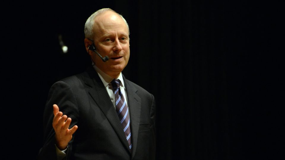 Michael Sandel: um progressista de Harvard às voltas com o niilismo “A tirania do mérito” é exatamente o que parece: lero-lero sentimentaloide e pieguice que justifica crescimento de burocracia.
