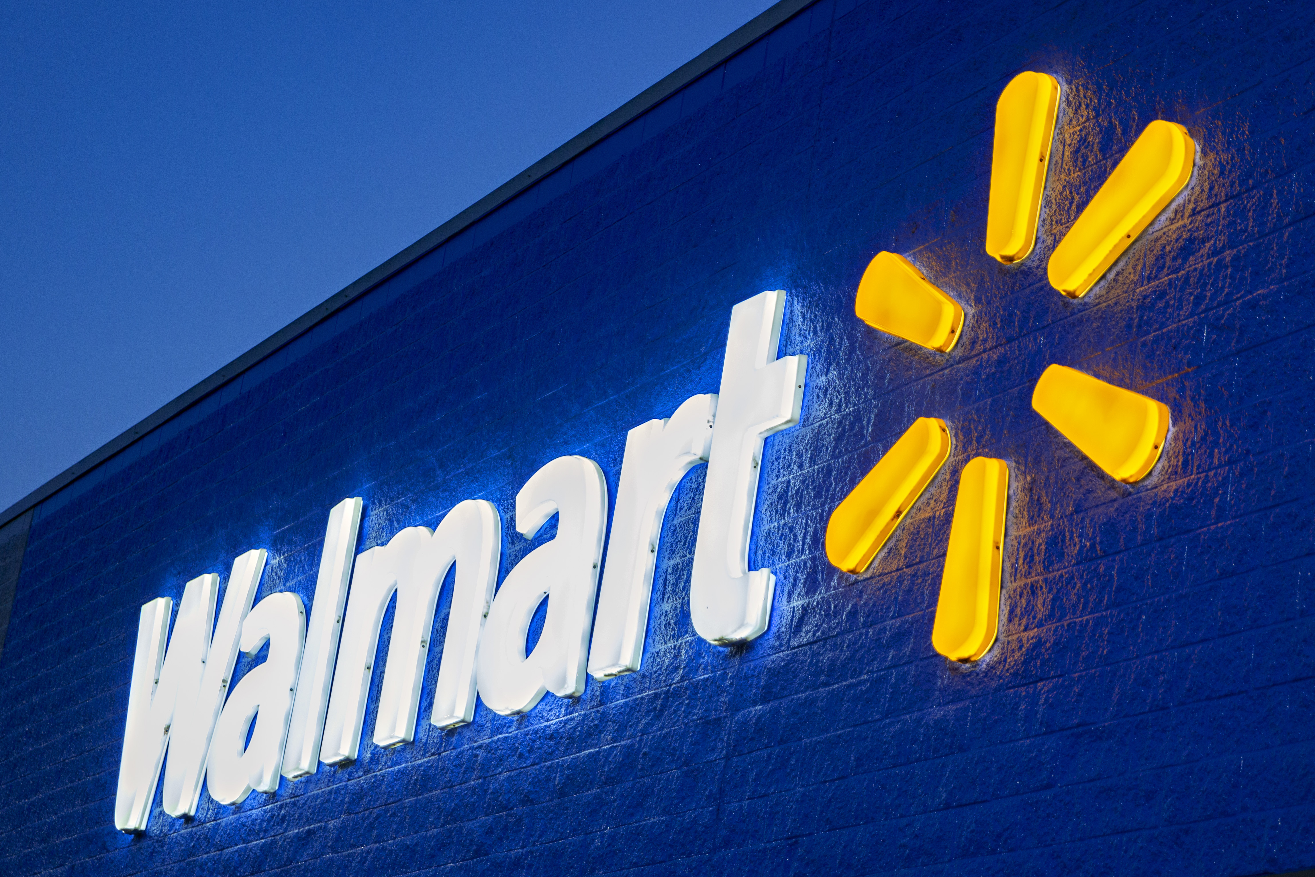Fachada de loja do Walmart nos Estados Unidos. Rede saiu do Brasil em 2019