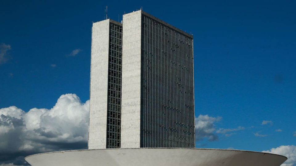 Projeto de lei para regulamentar o homeshooling tramita na Câmara dos Deputados