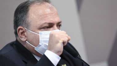 Pazuelo diz que “pixulé” é sobra de emendas parlamentares Ex-ministro Eduardo Pazuello na CPI da Covid