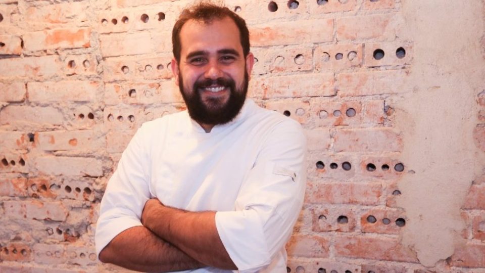 C La Vie volta em junho, com forte sotaque francês, como nos velhos tempos O chef Rodrigo Tristão já trabalha no local onde será reinaugurado o restaurante C La Vie dentro de algumas semanas.