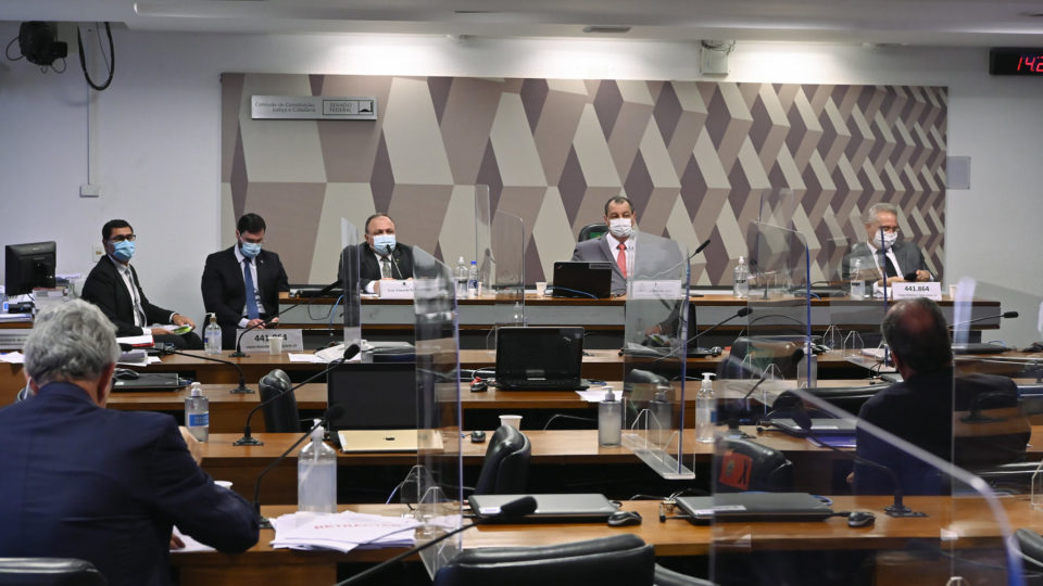 Pazuello encerra sequência turbulenta da CPI, que promete relatório preliminar Sessão da CPI com Edaurdo Pazuello, em 20/05/2021