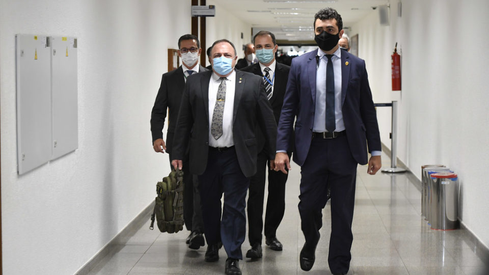 CPI prepara relatório preliminar. Mortes por Covid aumentam na América do Sul. Cessar-fogo em Israel Ex-ministro Eduardo Pazuello depôs na CPI da Covid.