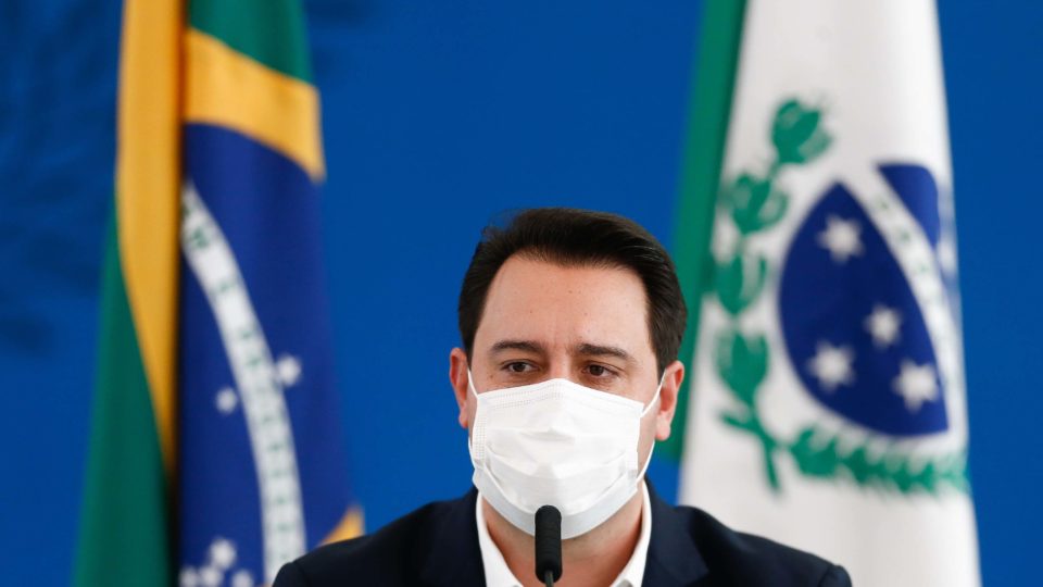 “Convencemos o presidente”, comemora Ratinho Jr. sobre mudanças no pedágio Governador em coletiva de imprensa no Palácio Iguaçu nesta sexta-feira (21/05/21)