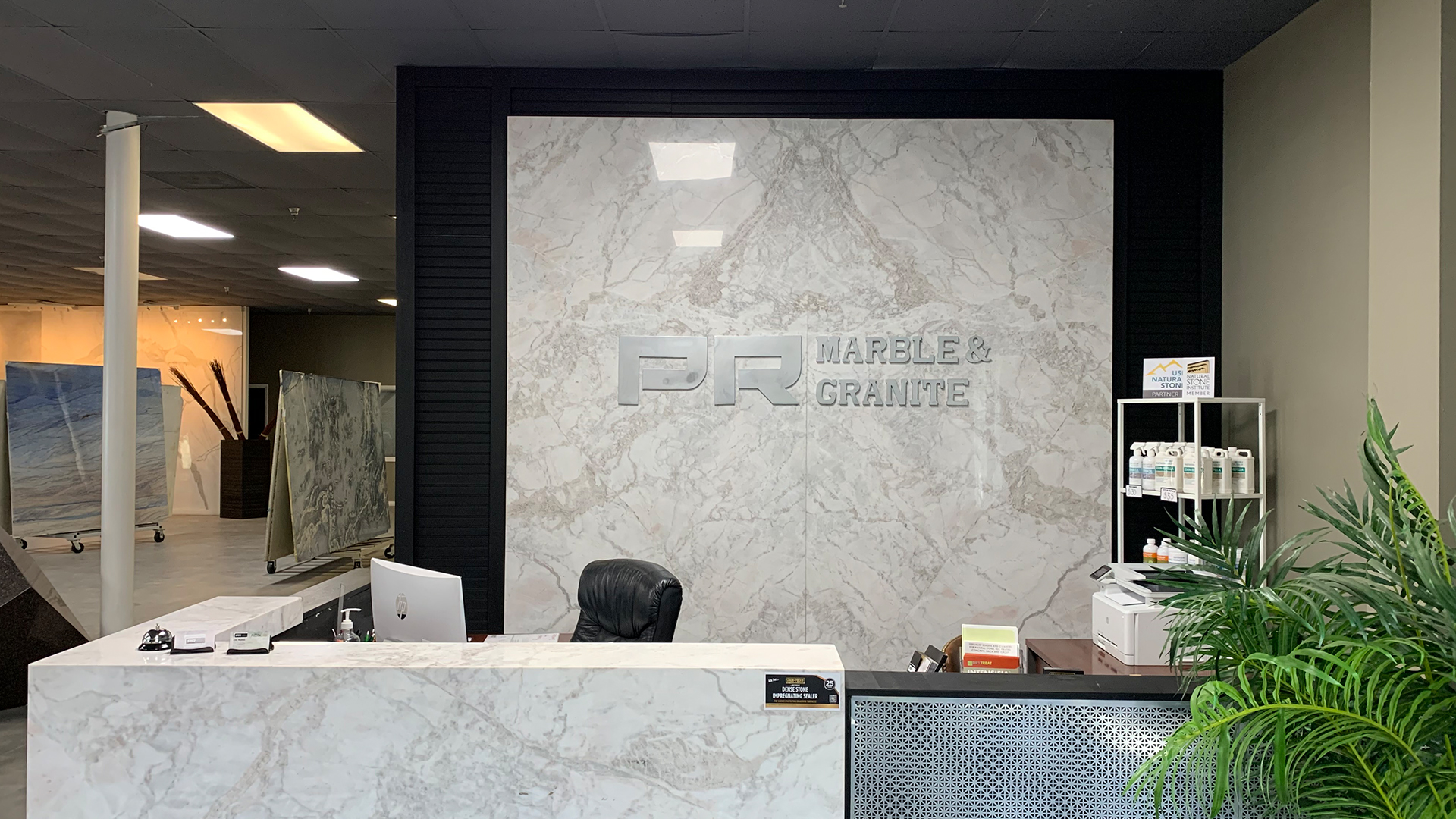 A PR Marble & Granite é a loja do PR Grupo Paraná nos EUA.