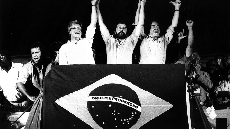 Eleições de 1989 - Mário Covas, Lula e Leonel Brizola no mesmo palanque.