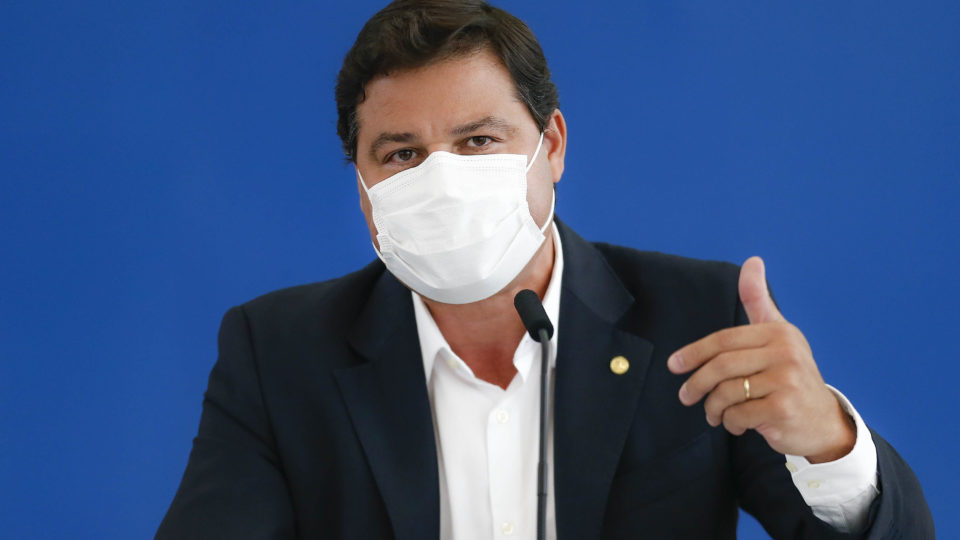 “Sem o menor preço, não teria delegação de rodovias”, diz Sandro Alex sobre o pedágio