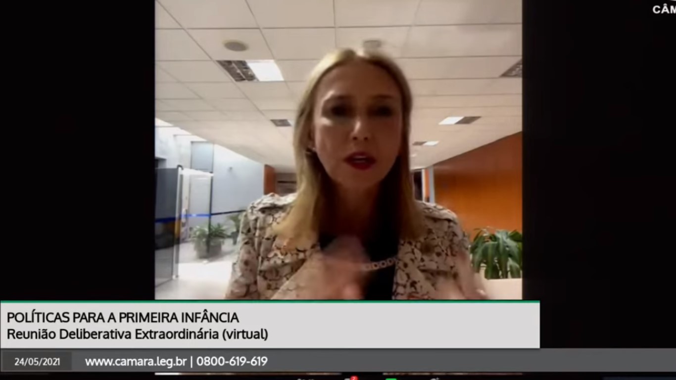 Audiência na Câmara de Deputados discute combate à erotização infantil.