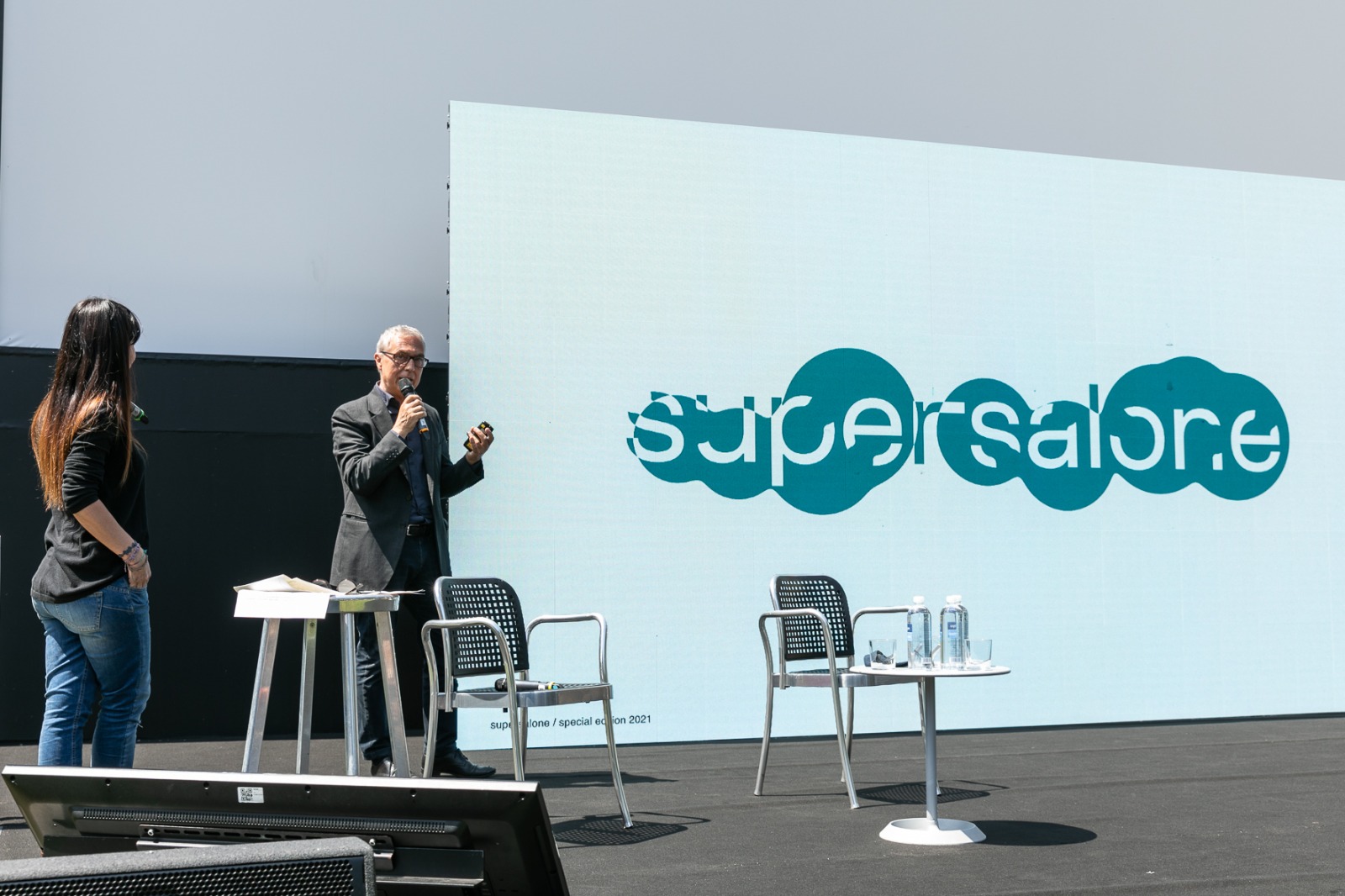 Super Salone é o nome do evento que acontecerá este ano de forma presencial em Milão. Super Salone é o nome do evento que acontecerá este ano de forma presencial em Milão.