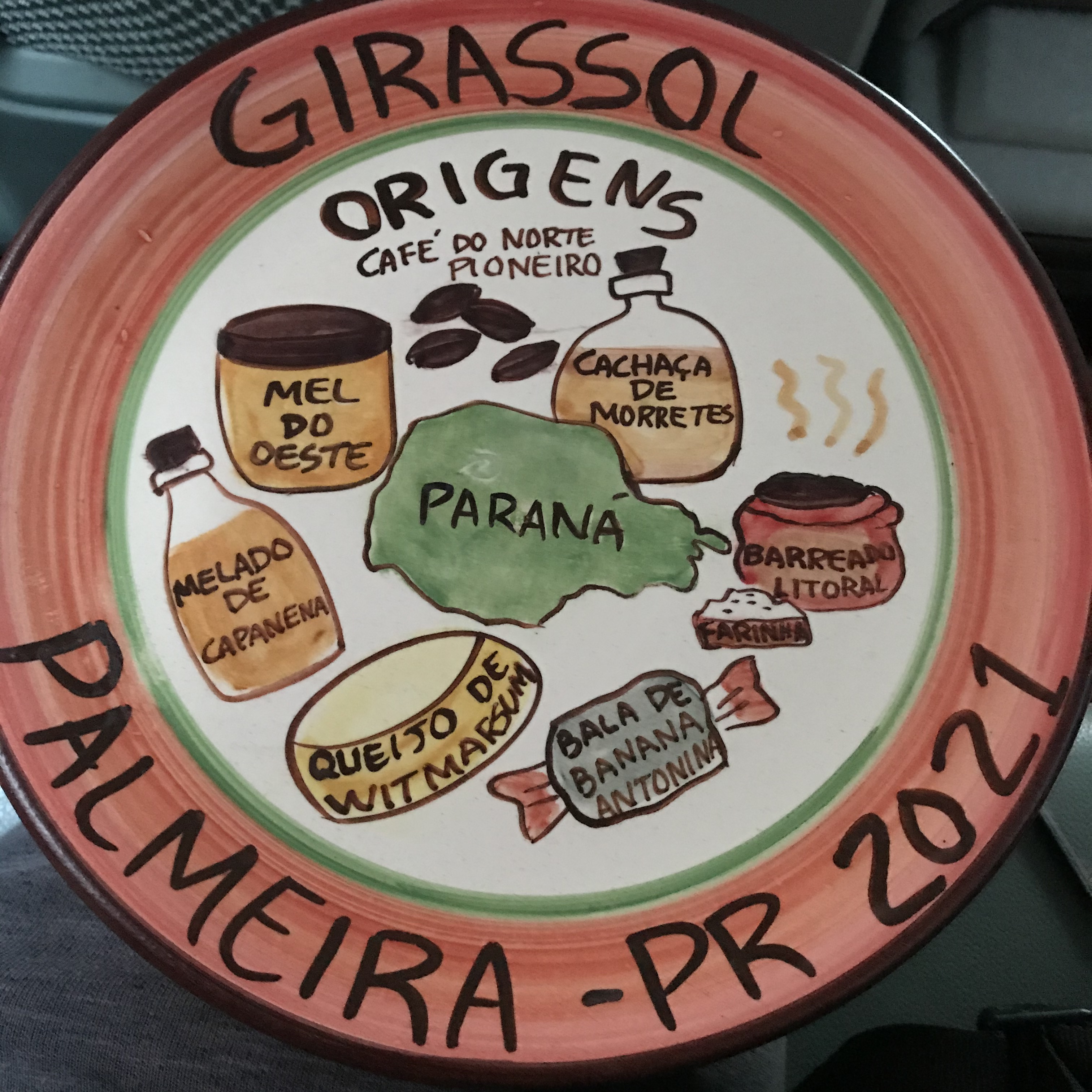 Barreado vira Prato da Boa Lembrança: arte da Birgitte Tummler. Barreado vira Prato da Boa Lembrança: arte da Birgitte Tummler.