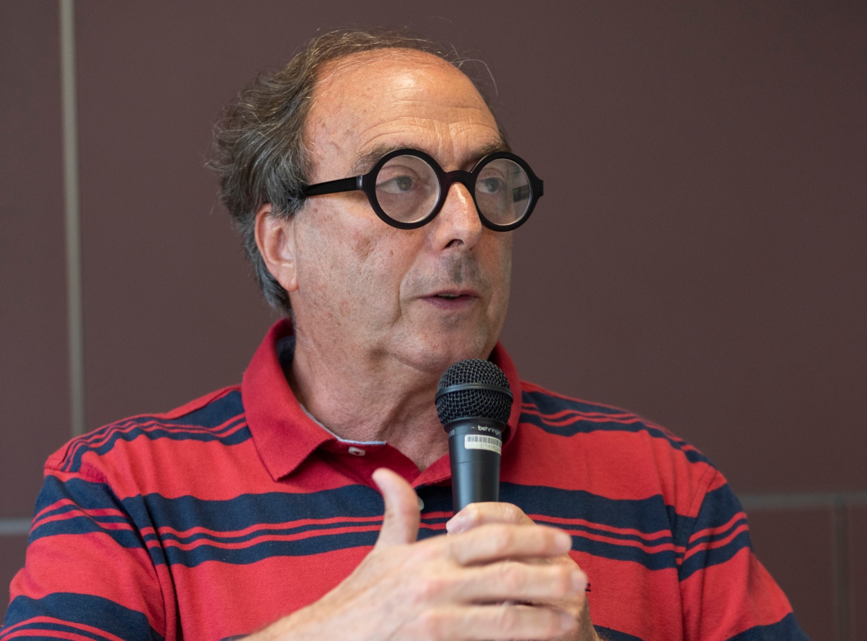 Jonas Rabinovitch em entrevista para HAUS em 2019. Jonas Rabinovitch em entrevista para HAUS em 2019.