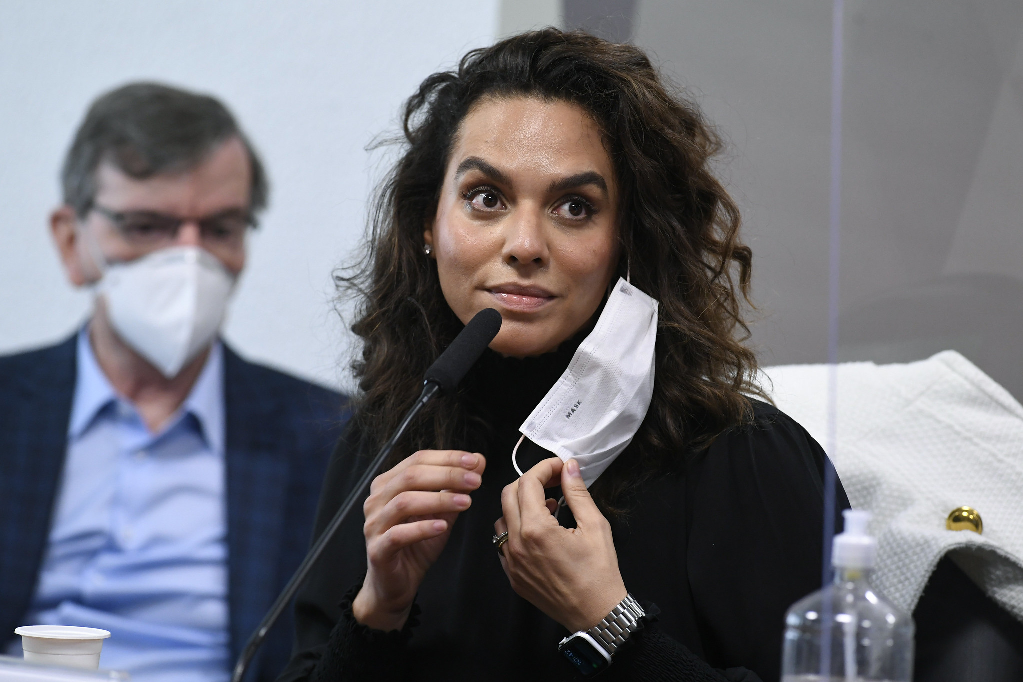 A médica Luana Araújo, na CPI da Covid