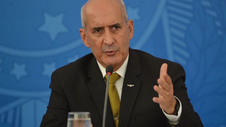 General Ramos diz que não sabia sobre demissão: “Fui atropelado por um trem” Ministro Luiz Eduardo Ramos, durante evento no Palácio do Planalto.