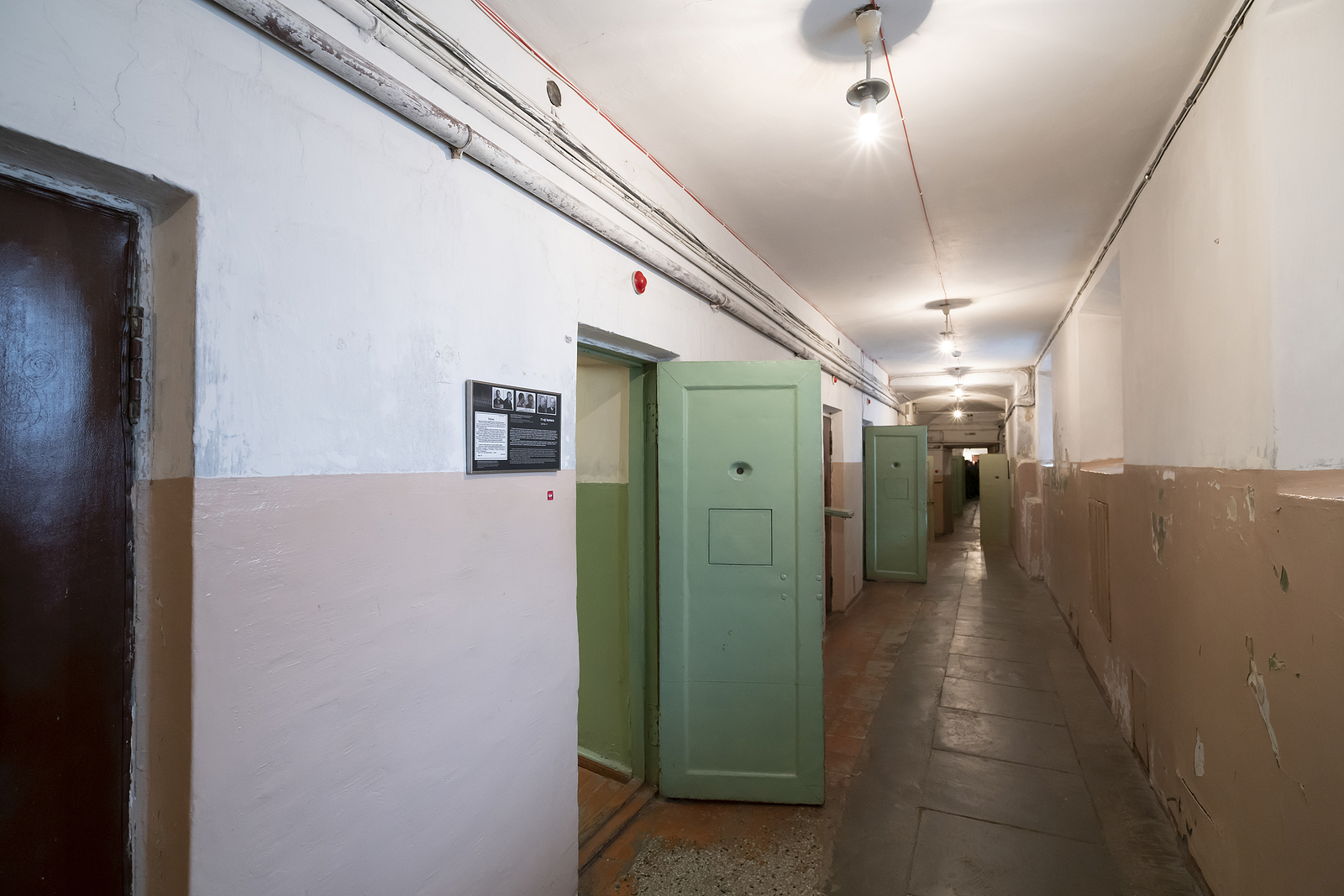 Celas da antiga sede do KGB em Vilnius, capital da Lituânia, se transformaram no Museu das Vítimas do Genocídio