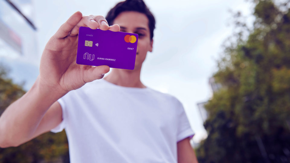 Nubank recebe aporte de meio bilhão de dólares da Berkshire Hathaway Nubank recebe aporte de meio bilhão de dólares da Berkshire Hathaway