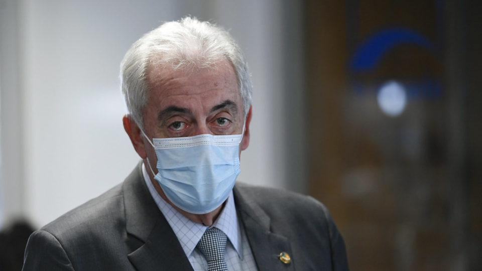 Depoente dá aula de matemática em senador da CPI da Covid CPI da Covid