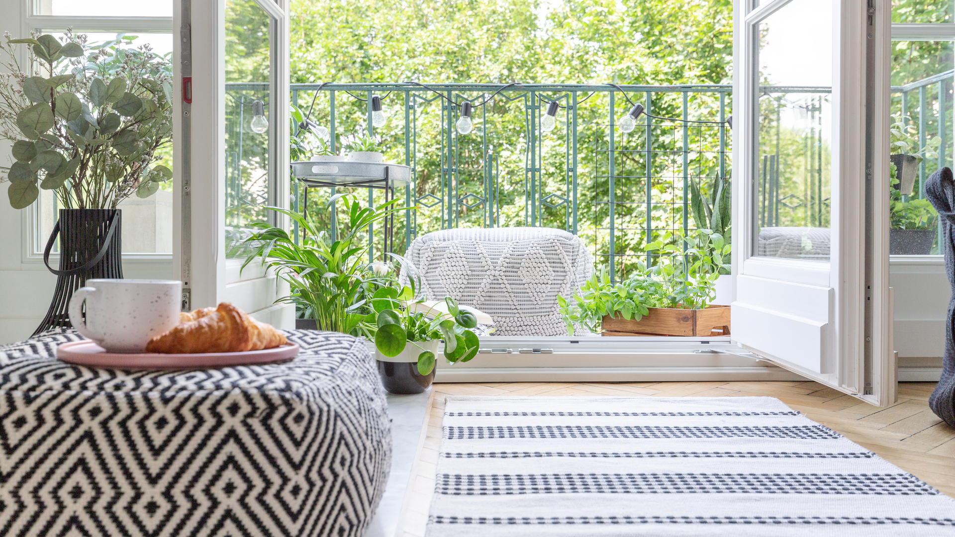 A Tessaro Home & Garden trabalha com a sua criatividade, criando móveis sob medida para todo gosto e estilo. A Tessaro Home & Garden trabalha com a sua criatividade, criando móveis sob medida para todo gosto e estilo.