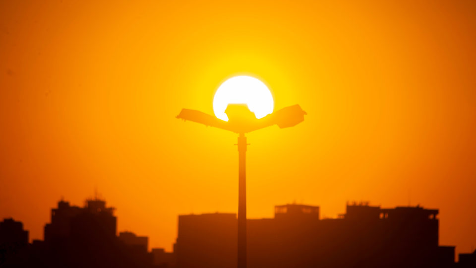 Crise hídrica pode favorecer projeto que define incentivos à energia solar Crise hídrica pode favorecer projeto que define incentivos à energia solar