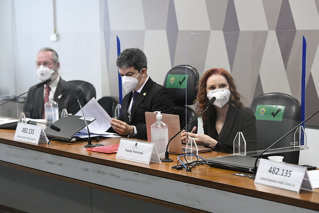 Senador critica posição política e tratamento diferenciado de pesquisadores A CPI da Covid ouviu a microbiologista e pesquisadora da Universidade de São Paulo, Natália Pasternak, e o médico sanitarista da Fundação Oswaldo Cruz, Cláudio Maierovitch.