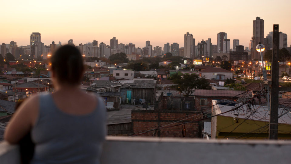 Pobreza e desigualdade: Os males a enfrentar Imagem ilustrativa.