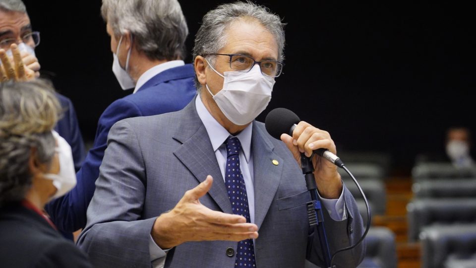 Por ampla maioria, Câmara aprova projeto que enfraquece a Lei de Improbidade Administrativa deputado federal Carlos Zarattini (PT-SP)