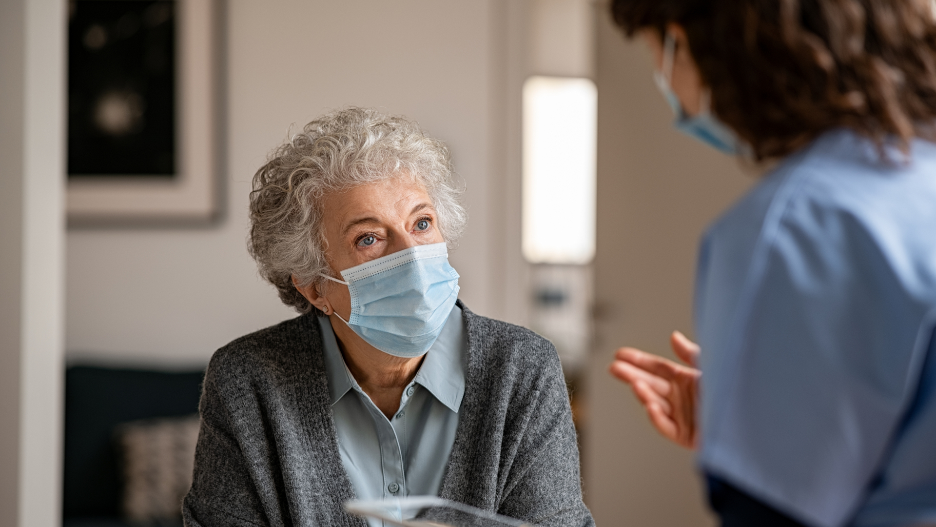 Como grupo de risco, idosos podem sofrer mais com os efeitos causados pelo estresse e solidão do isolamento social.