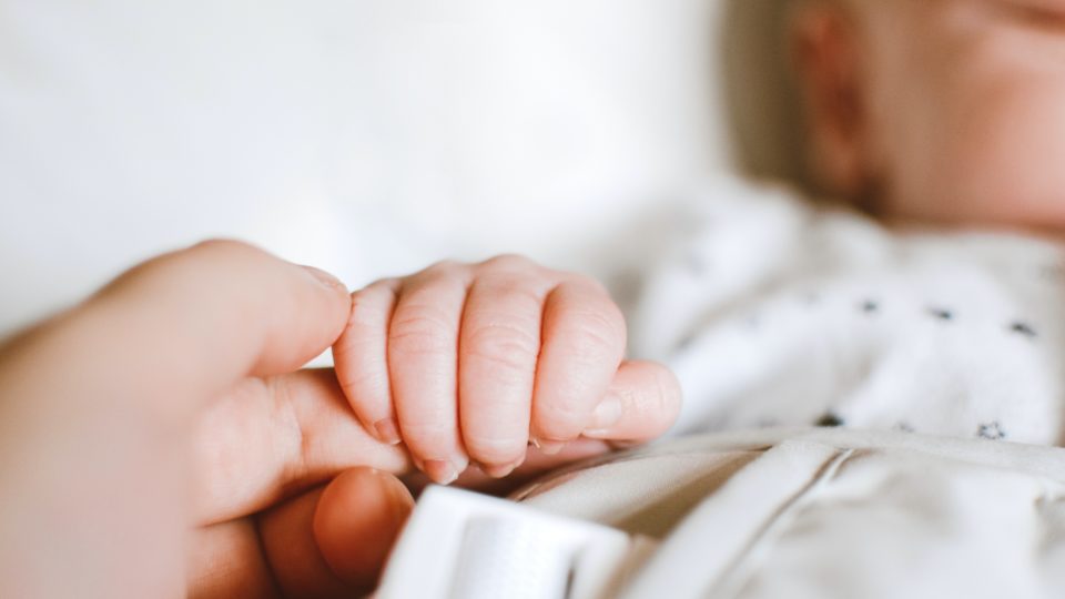 Livro narra em primeira pessoa a experiência traumática do aborto Ministério da Saúde deve publicar portaria contra aborto por telemedicina