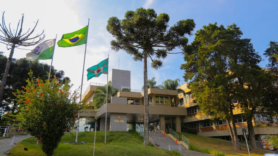 TRE-PR nega metade dos recursos contra candidaturas de 2020 Corte recebeu 20 recursos contra expedição de diplomas de candidaturas relativos às últimas eleições municipais.