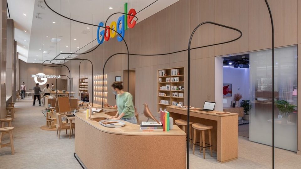 Google abre sua primeira loja física em Nova York Loja da Google inaugurada em Nova York