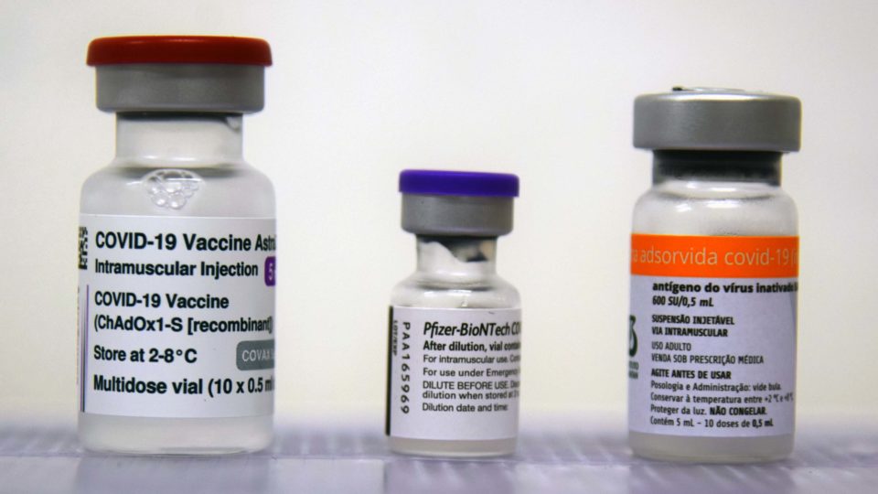 Curitiba já vacinou mais de 700 mil pessoas com 1ª dose; veja quantos estão na fila Curitiba já vacinou mais de 700 mil pessoas com 1ª dose; veja quantos estão na fila