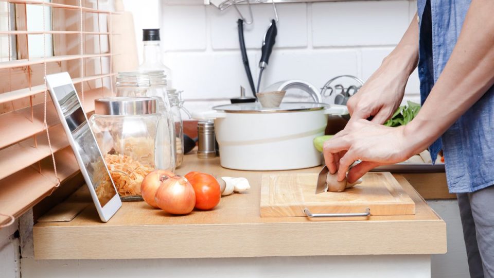 Chefs criam cursos pelas redes sociais e compensam parte das perdas nos restaurantes curso online