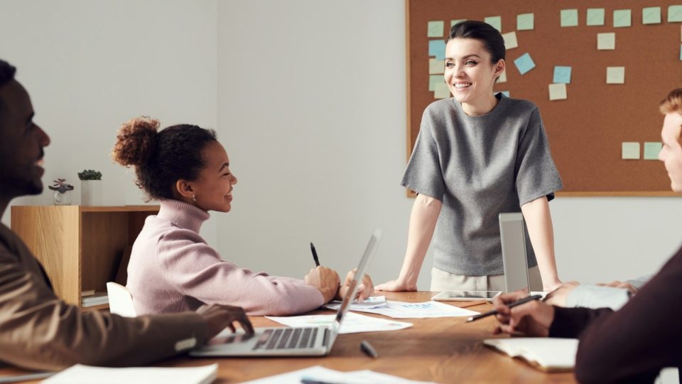 Cartilha lista princípios para a equidade de gênero em startups Cartilha 7 Princípios de Empoderamento das Mulheres