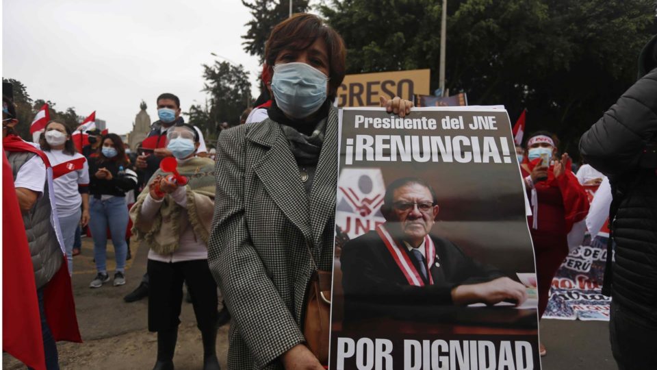 Aliados de Keiko Fujimori recorrem à OEA para provar fraude em eleições peruanas Eleições peruanas