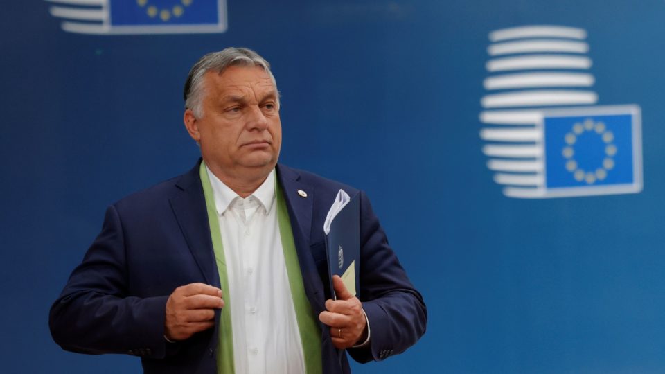 Kinder Ovo geopolítico O primeiro-ministro da Hungria, Viktor Orbán, após uma reunião de líderes da União Europeia em Bruxelas.