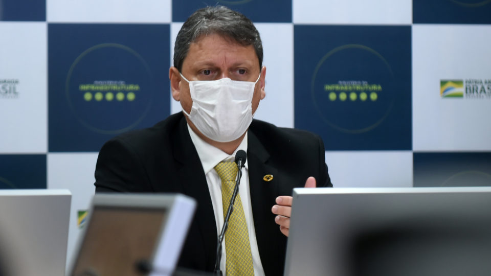 “A gente achava o modelo híbrido bem melhor”, diz Tarcísio sobre pedágio no Paraná Tarcísio de Freitas