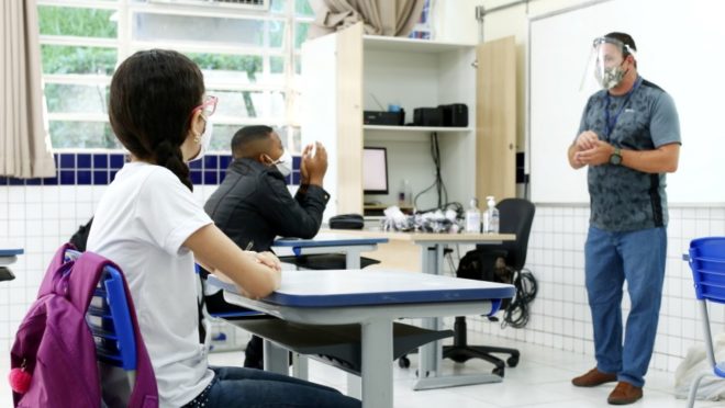 Como está a volta às aulas presenciais nos estados brasileiros - Vimarsana News