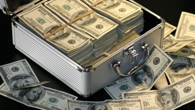 Brasil perde milionários, mas os que ficaram estão ainda mais ricos - Vimarsana News
